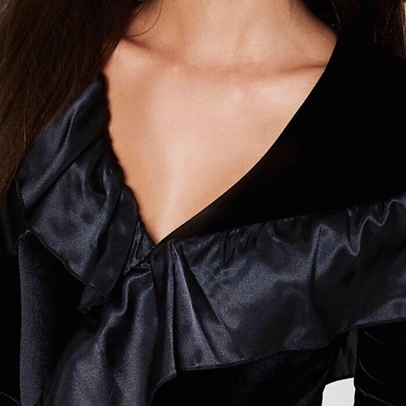 RIVER ISLAND Black Velvet Bodysuit 6 - Picture 14 of 15